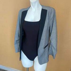 H&M Black & White Houndstooth Collarless Ruched Sleeves Blazer for Women Size 8